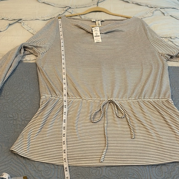 WHITE HOUSE BLACK MARKET Size XL Top - Picture 10 of 11